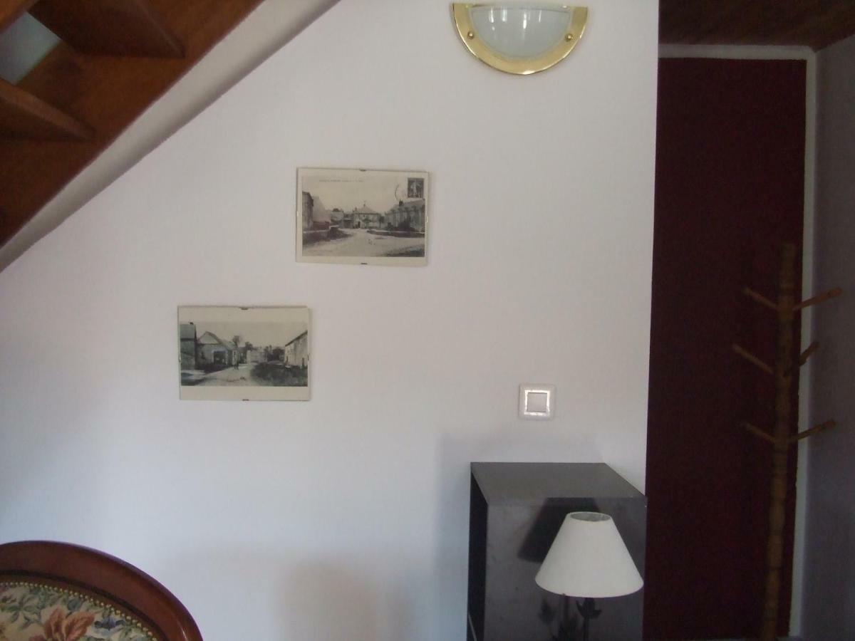 Gite Les Bois Georges Bossus-Les-Rumigny Bagian luar foto